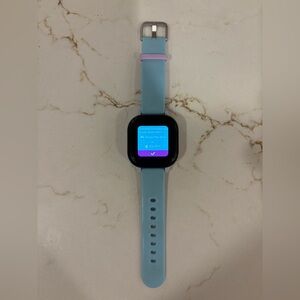 Gizmo Watch 2 Model ZW20 Smartwatch for Kids Blue Verizon Talk Text Smart Watch